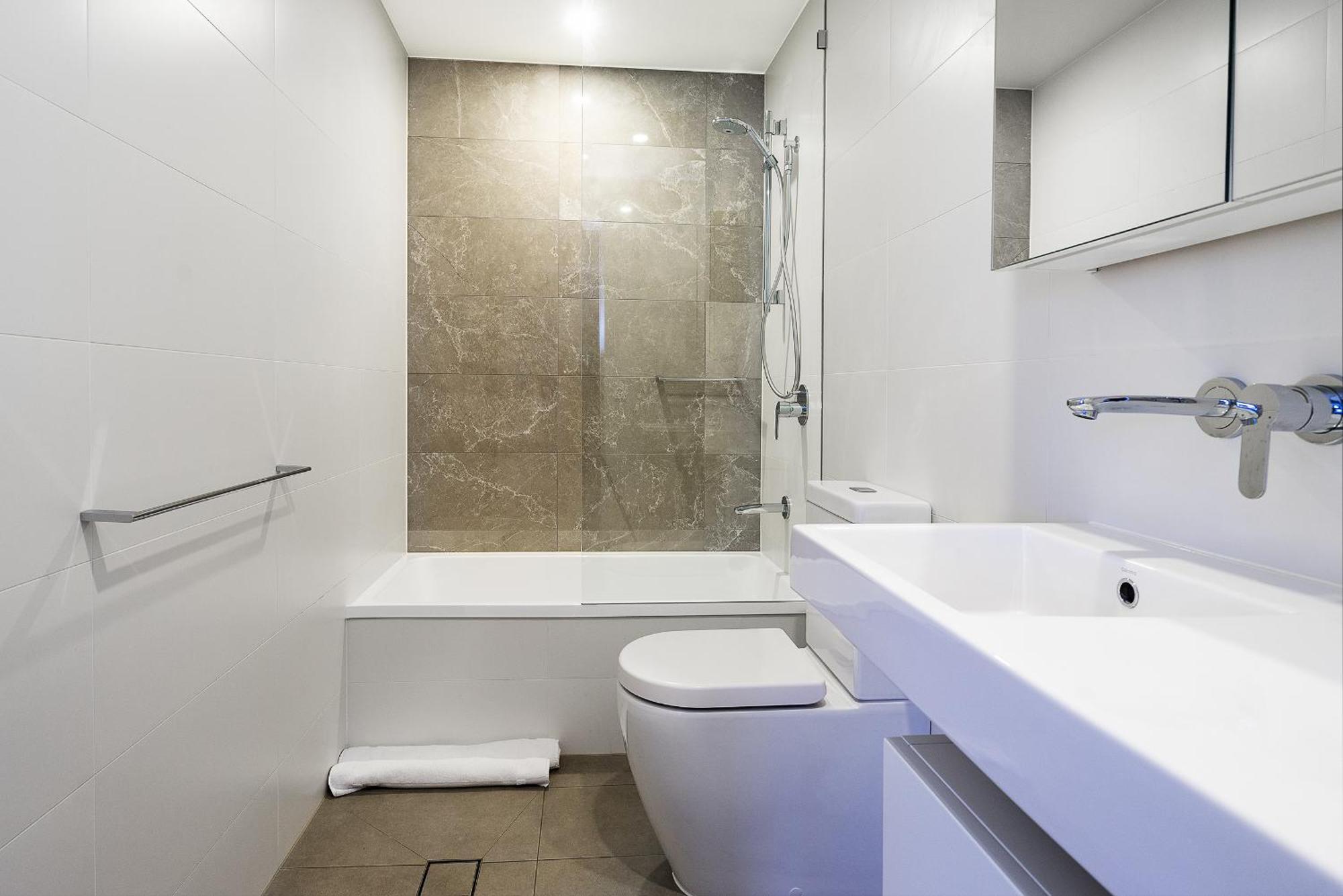 Ruby Apartment *